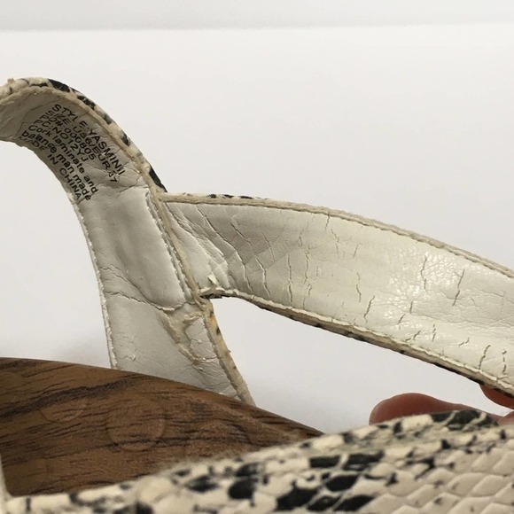 Orthaheel Vionic Yasmin Snakeskin Footbed Sandal, Size 6 - Picture 12 of 13